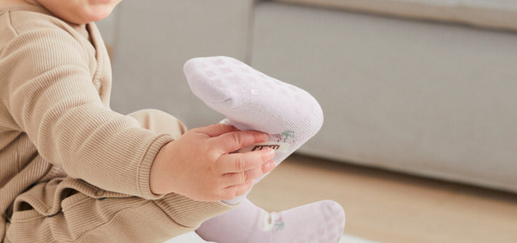 Sterntaler ABS-krabbelsöckchen DP Rehkitz Pantofole a calzino Bimba Sterntaler ABS-krabbelsöckchen DP Rehkitz Pantofole a calzino Bimba