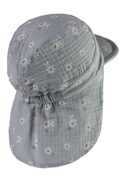 Cap with neck protection