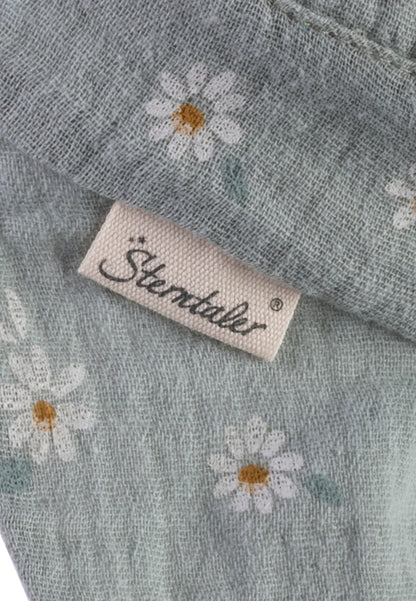 Cap with neck protection