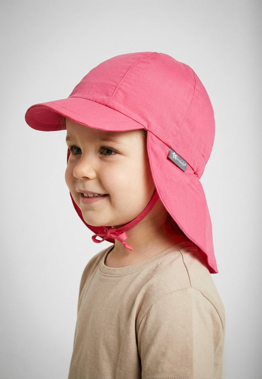 Hat with visor and neckflap