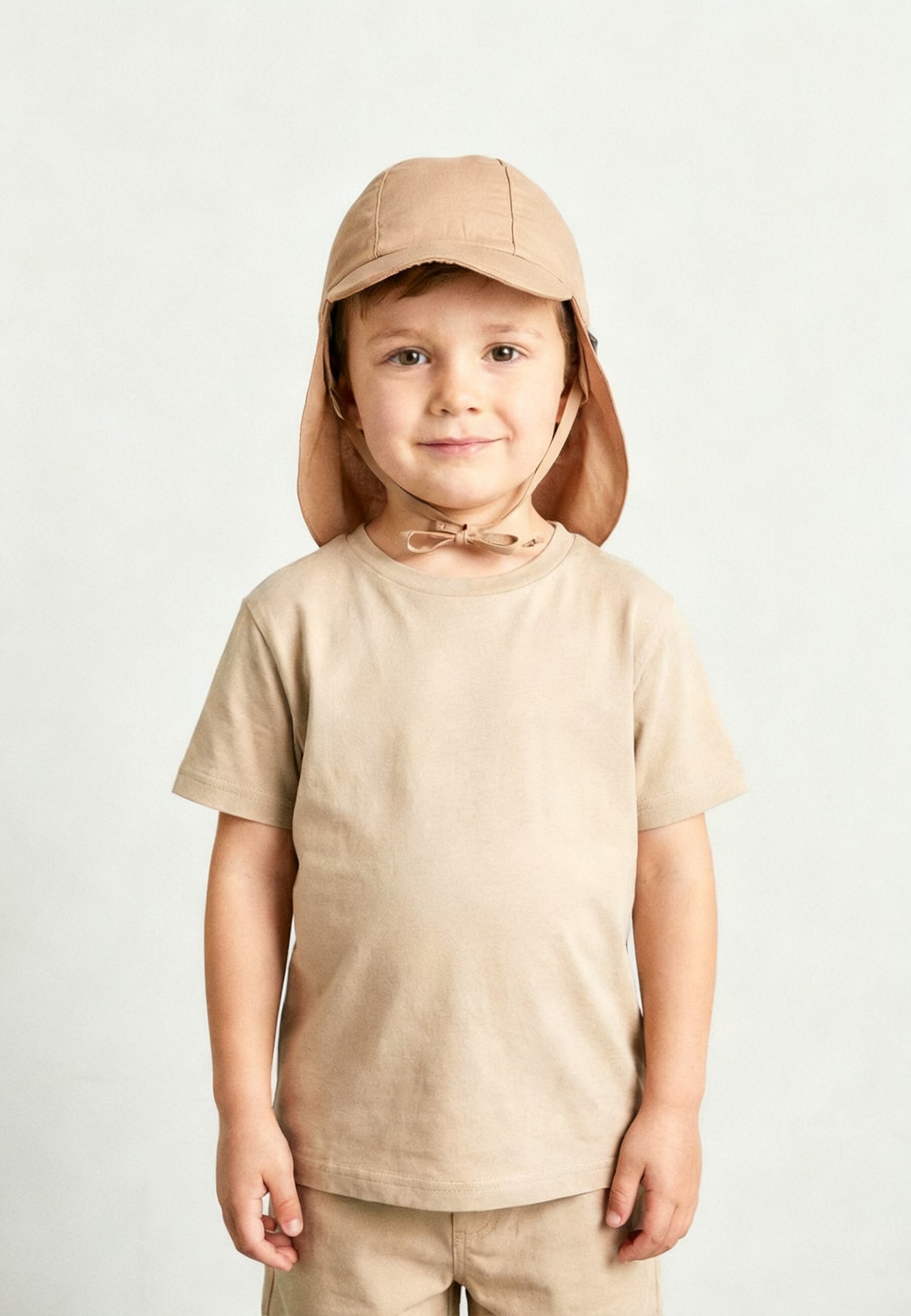 Gorra con protección para el cuello