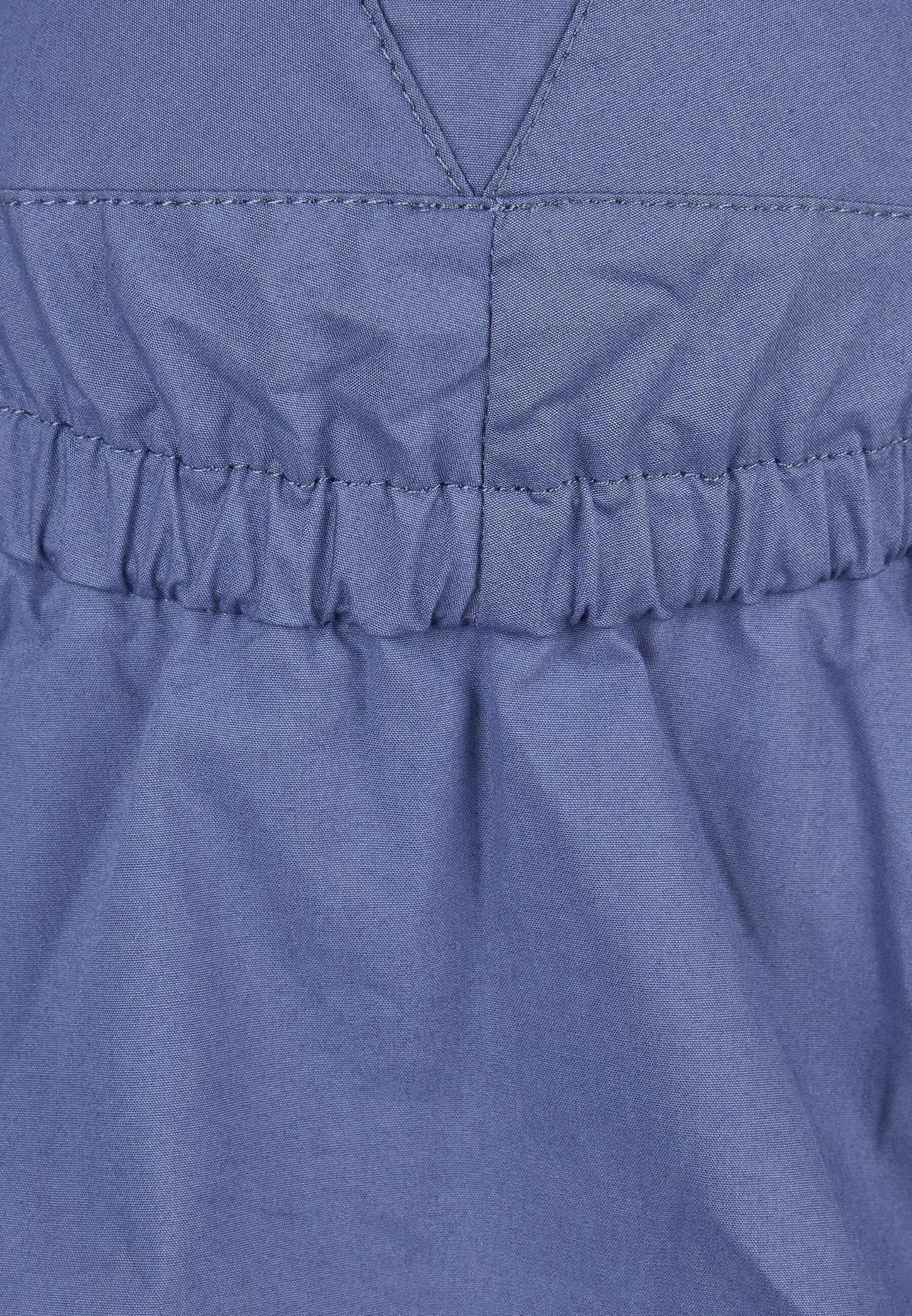 Casquette à visière avec protection de nuque