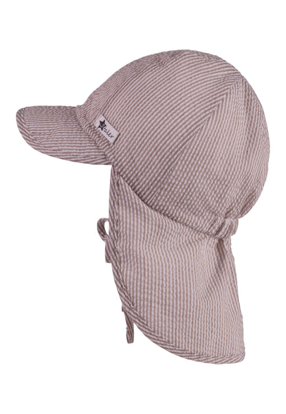 Hat with visor and neckflap