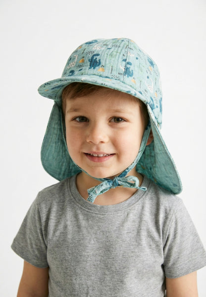 Hat with visor and neckflap