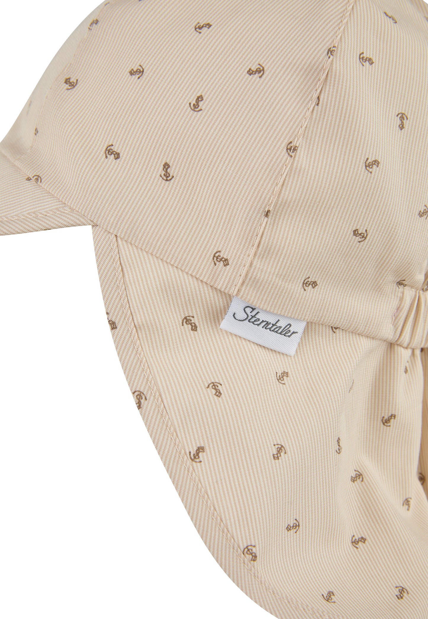 Cap with neck protection