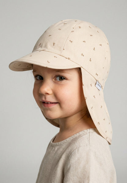 Casquette à visière avec protection de nuque