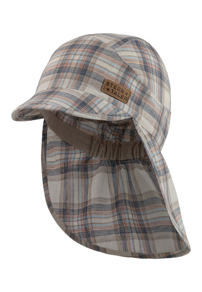Hat with visor and neckflap