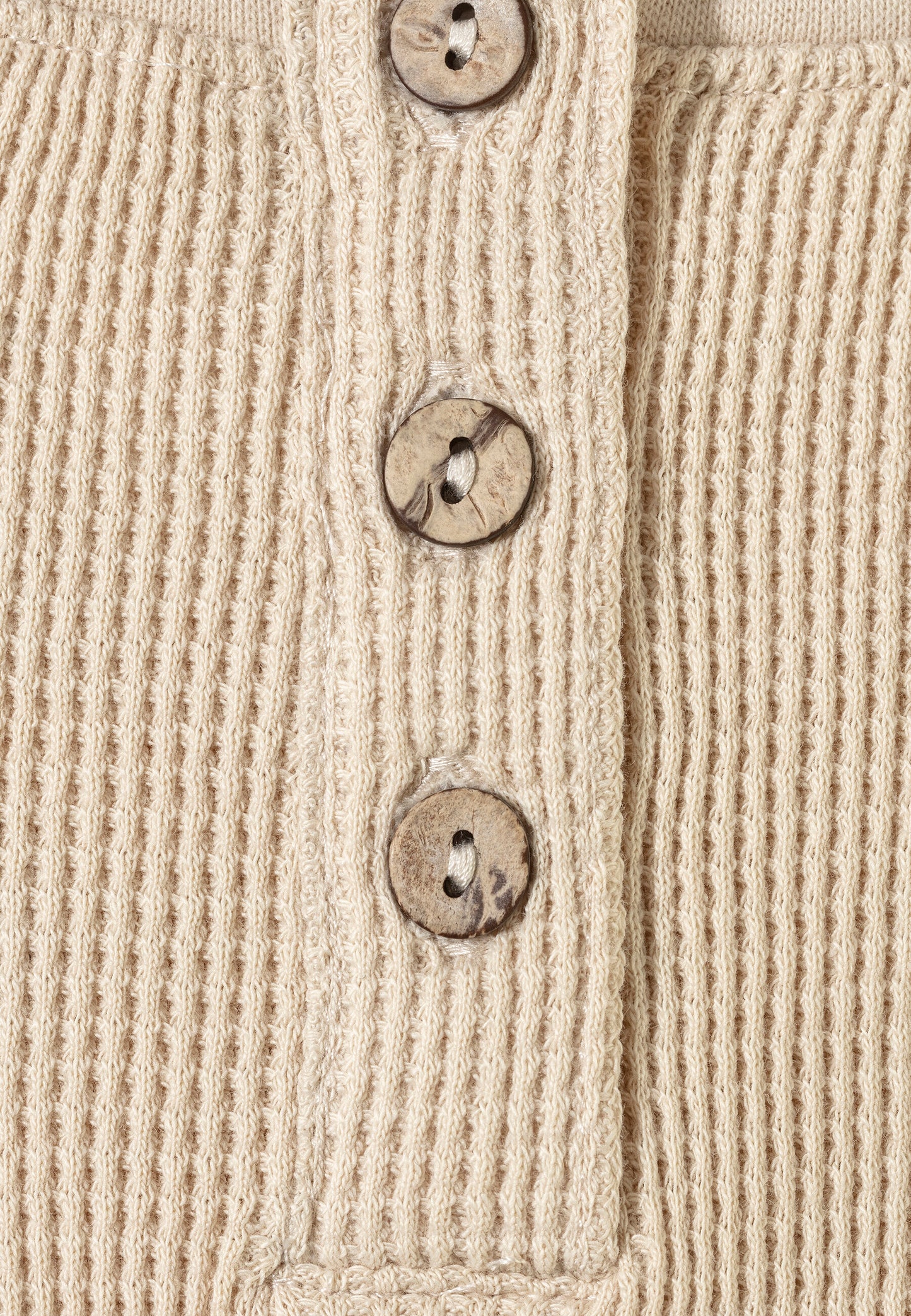 Short-sleeve shirt