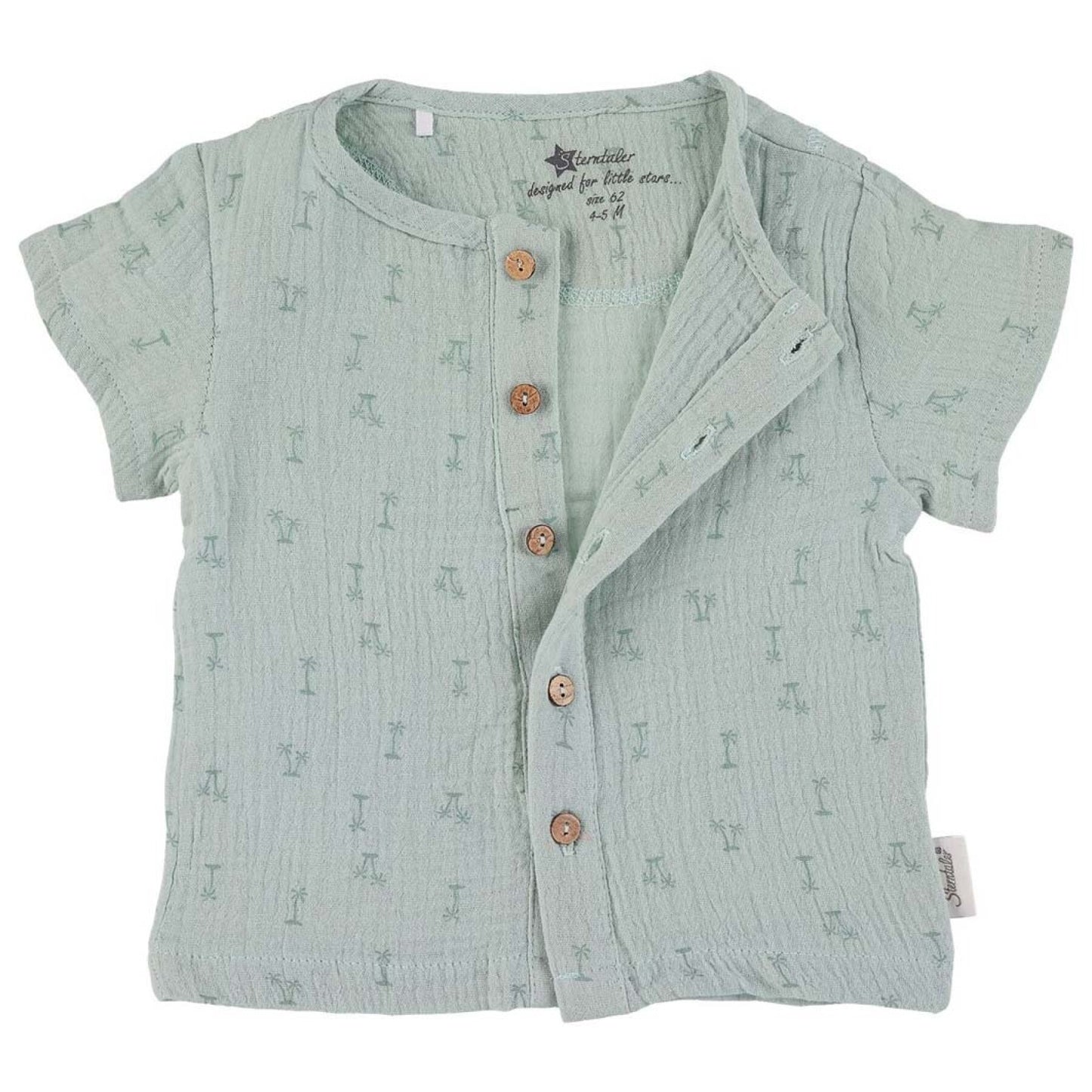 Conjunto de camisa y pantalones cortos