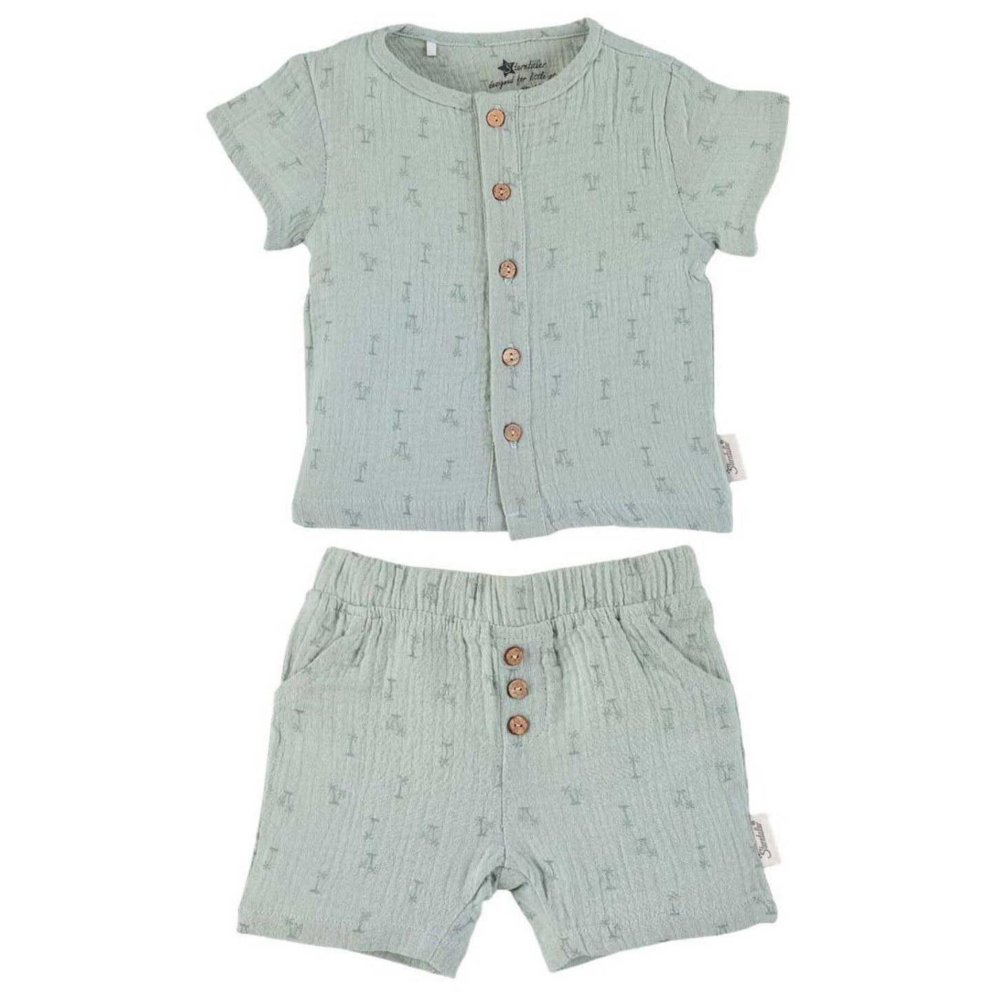Conjunto de camisa y pantalones cortos
