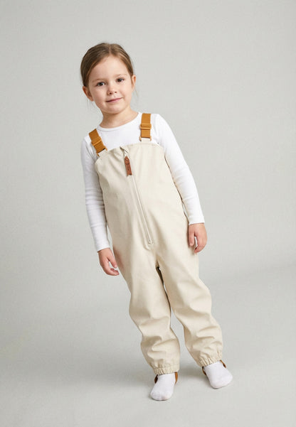 Ongevoerde regenbroek