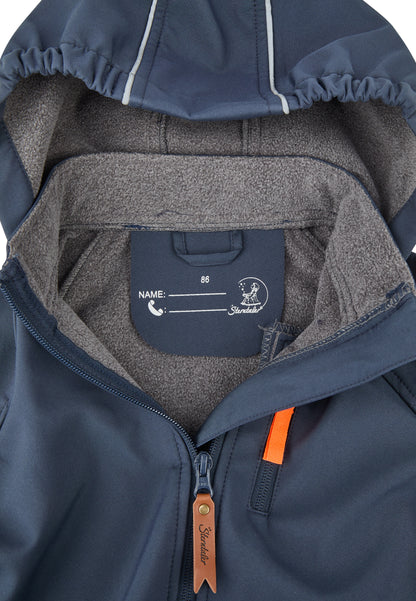 Chaqueta con capucha