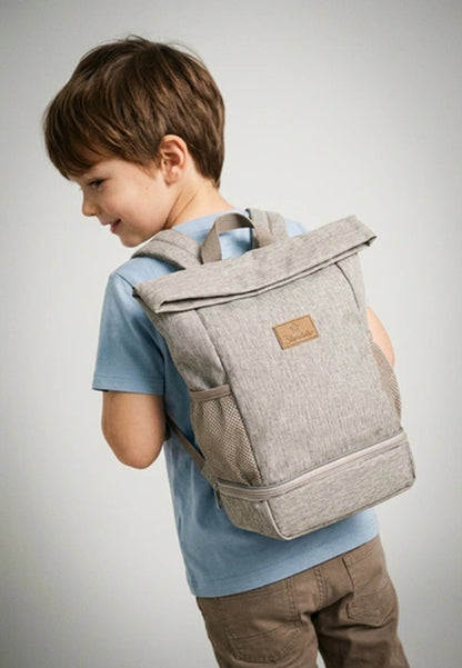 Children's backpack with wet compartment