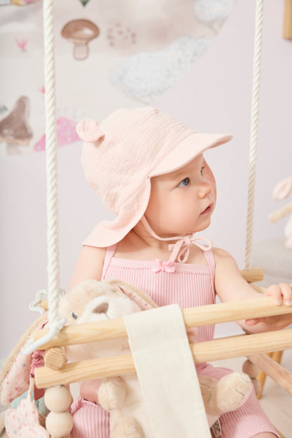 Cap with neck protection